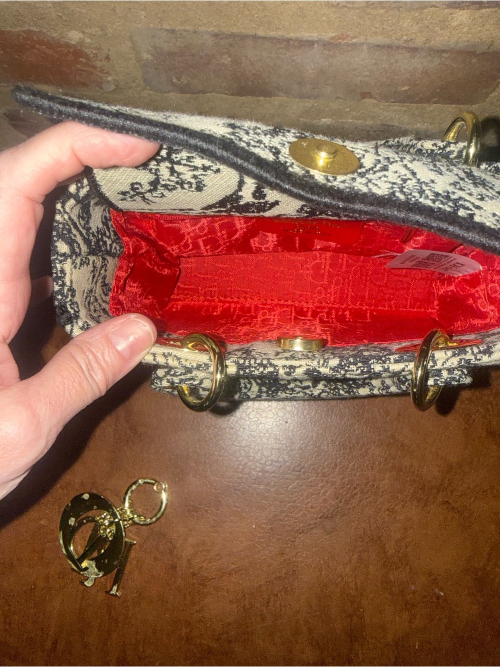 Two purses excellent condition - Picture 16 of 16